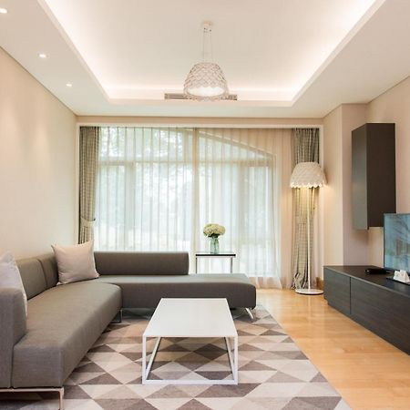 Sherwood Suites Хошимин Экстерьер фото