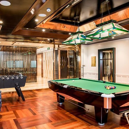 Sherwood Suites Хошимин Экстерьер фото
