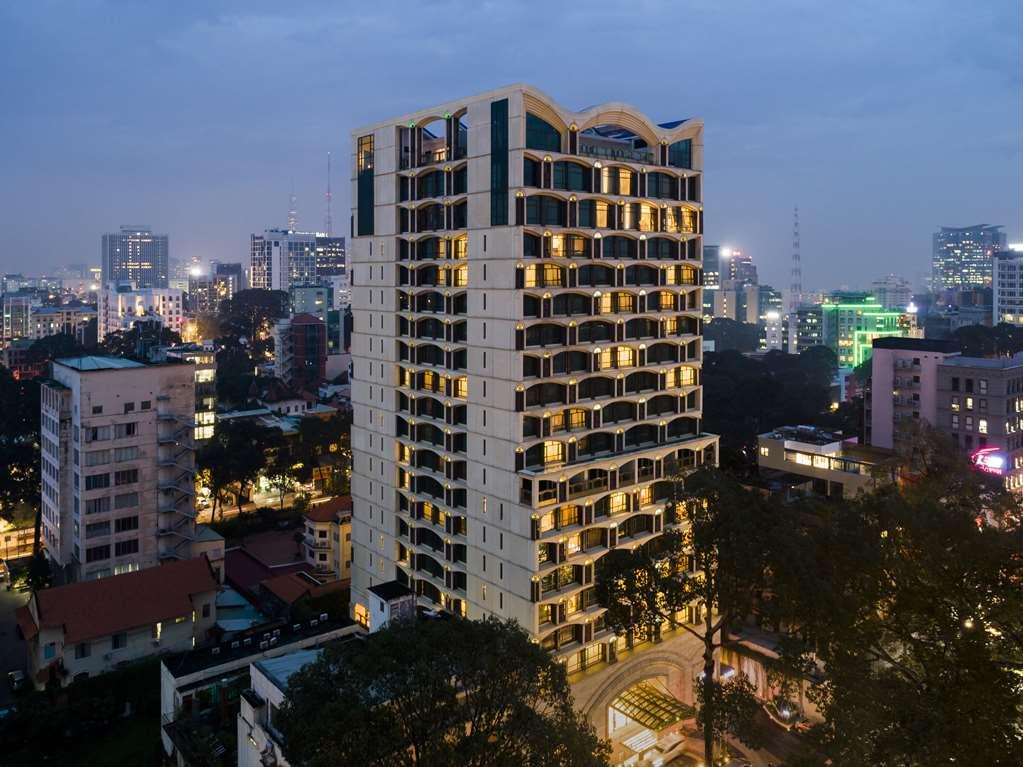 Sherwood Suites Хошимин Экстерьер фото