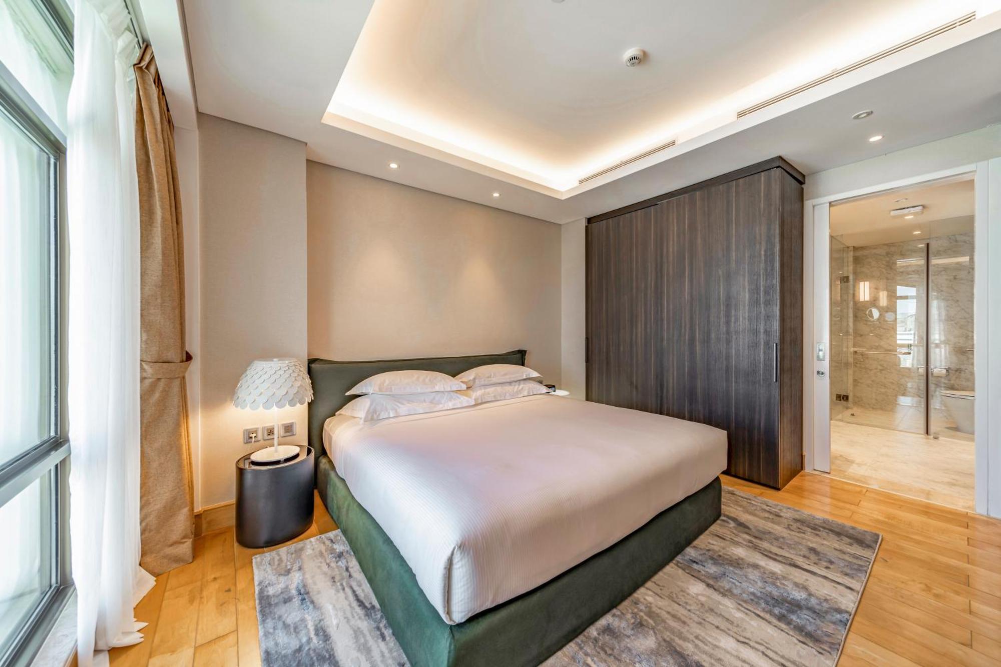 Sherwood Suites Хошимин Экстерьер фото