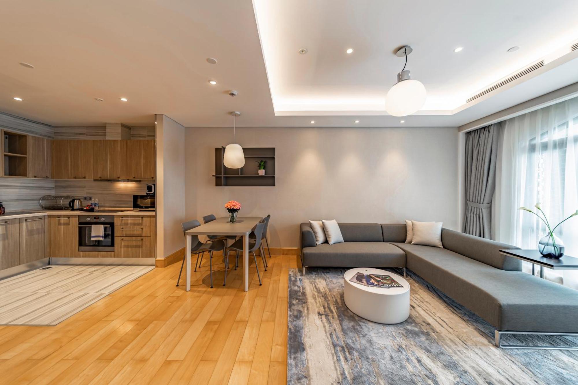 Sherwood Suites Хошимин Экстерьер фото