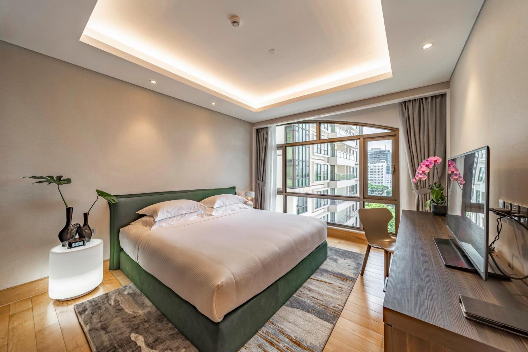 Sherwood Suites Хошимин Экстерьер фото