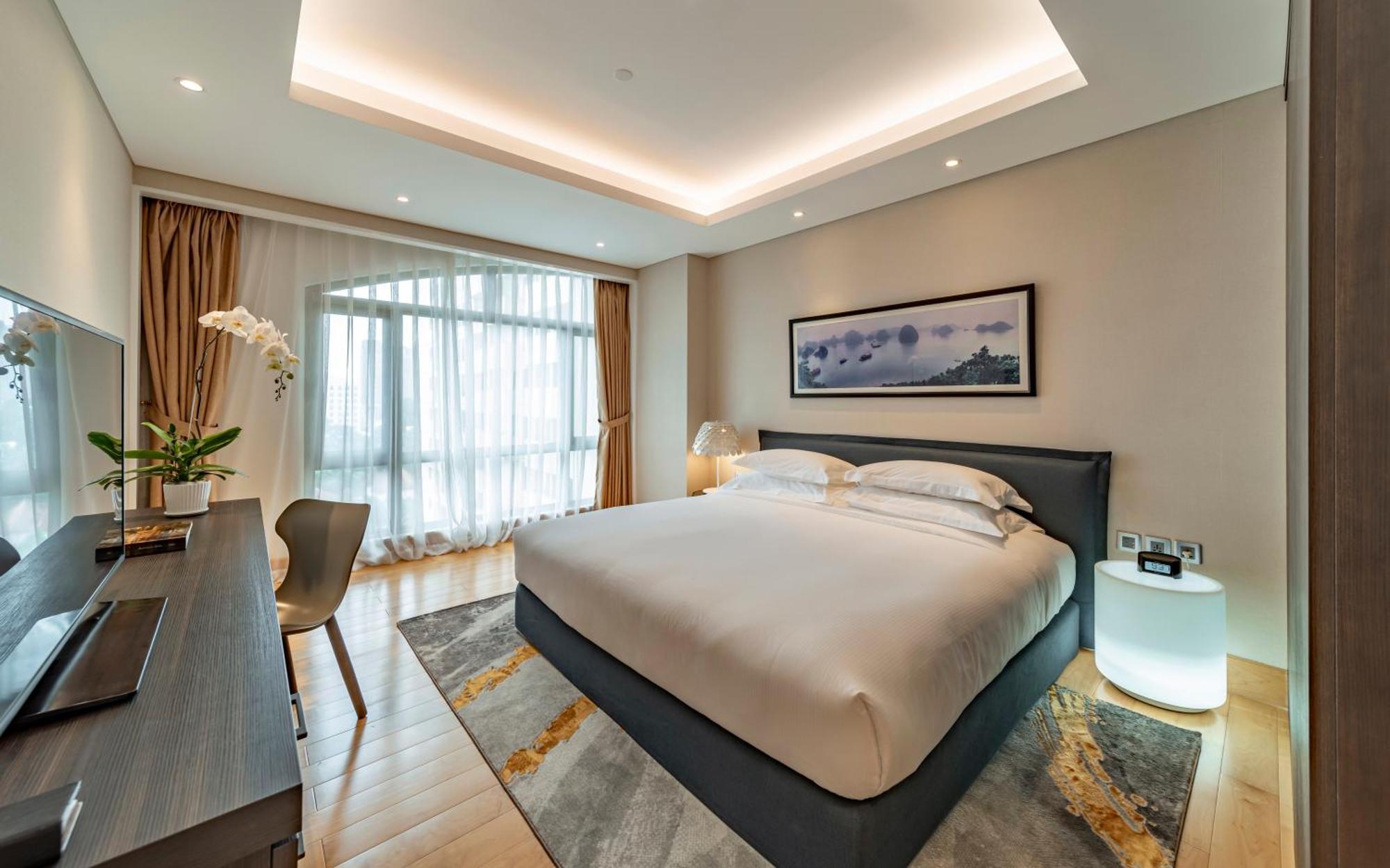 Sherwood Suites Хошимин Экстерьер фото