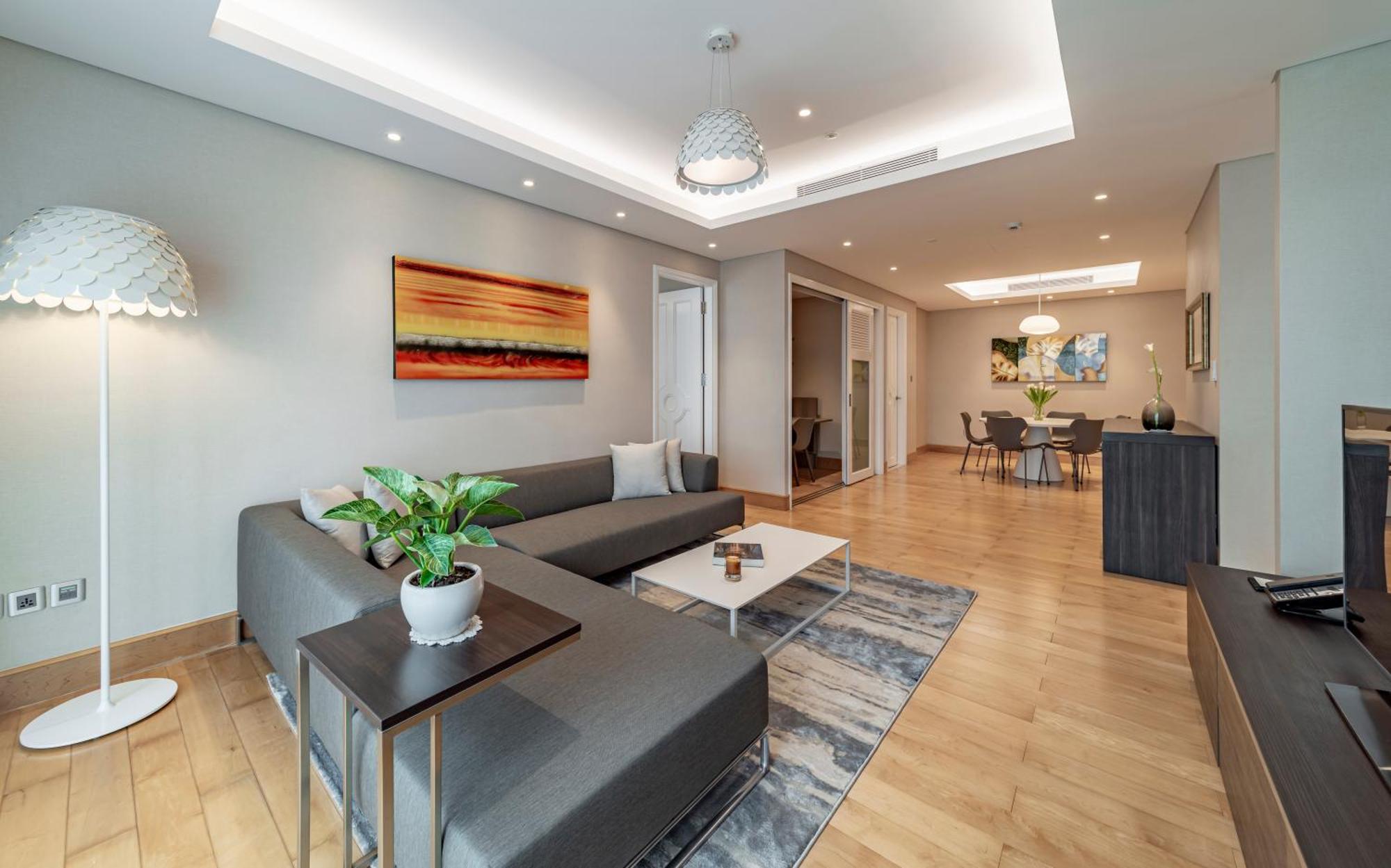 Sherwood Suites Хошимин Экстерьер фото