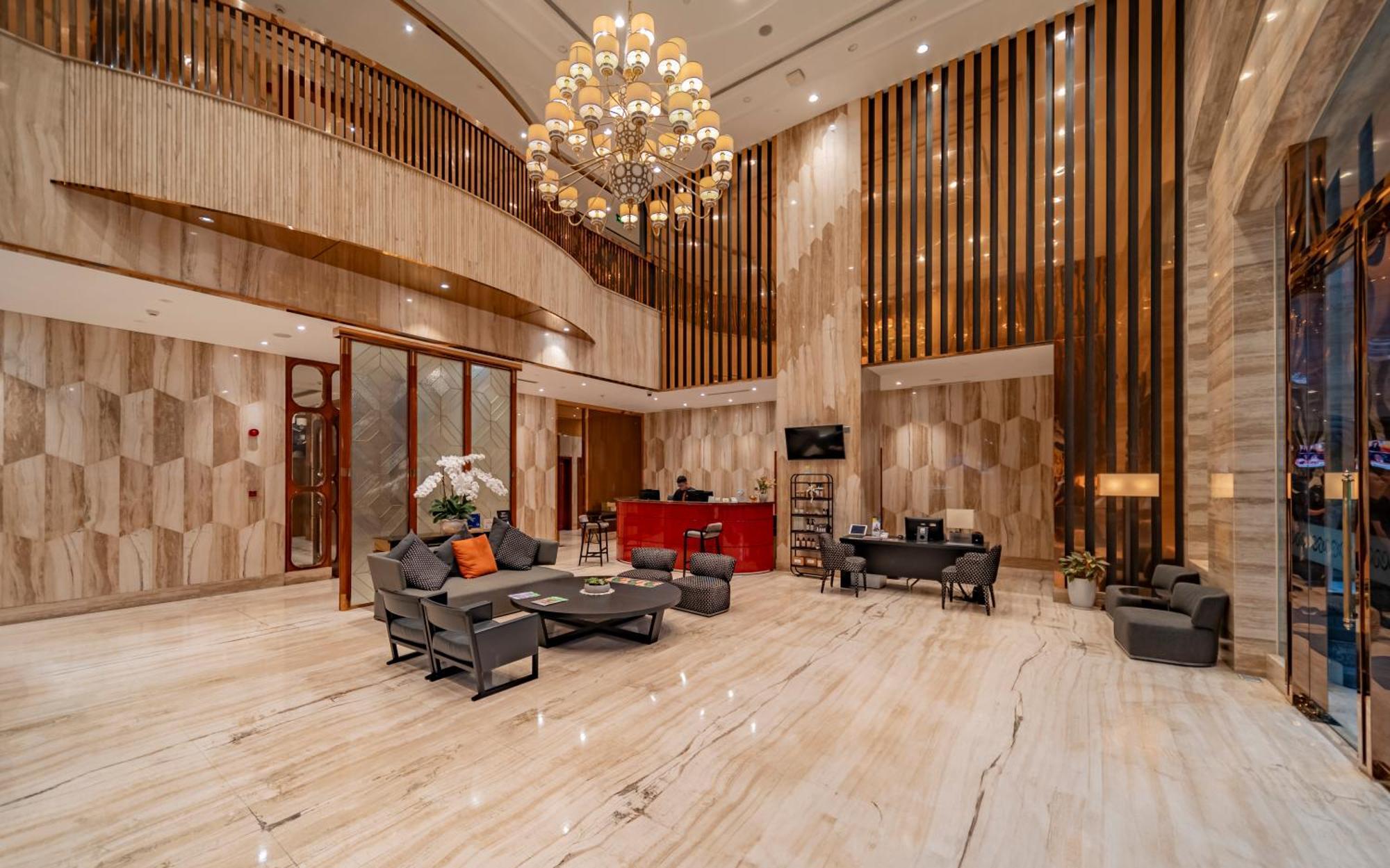 Sherwood Suites Хошимин Экстерьер фото