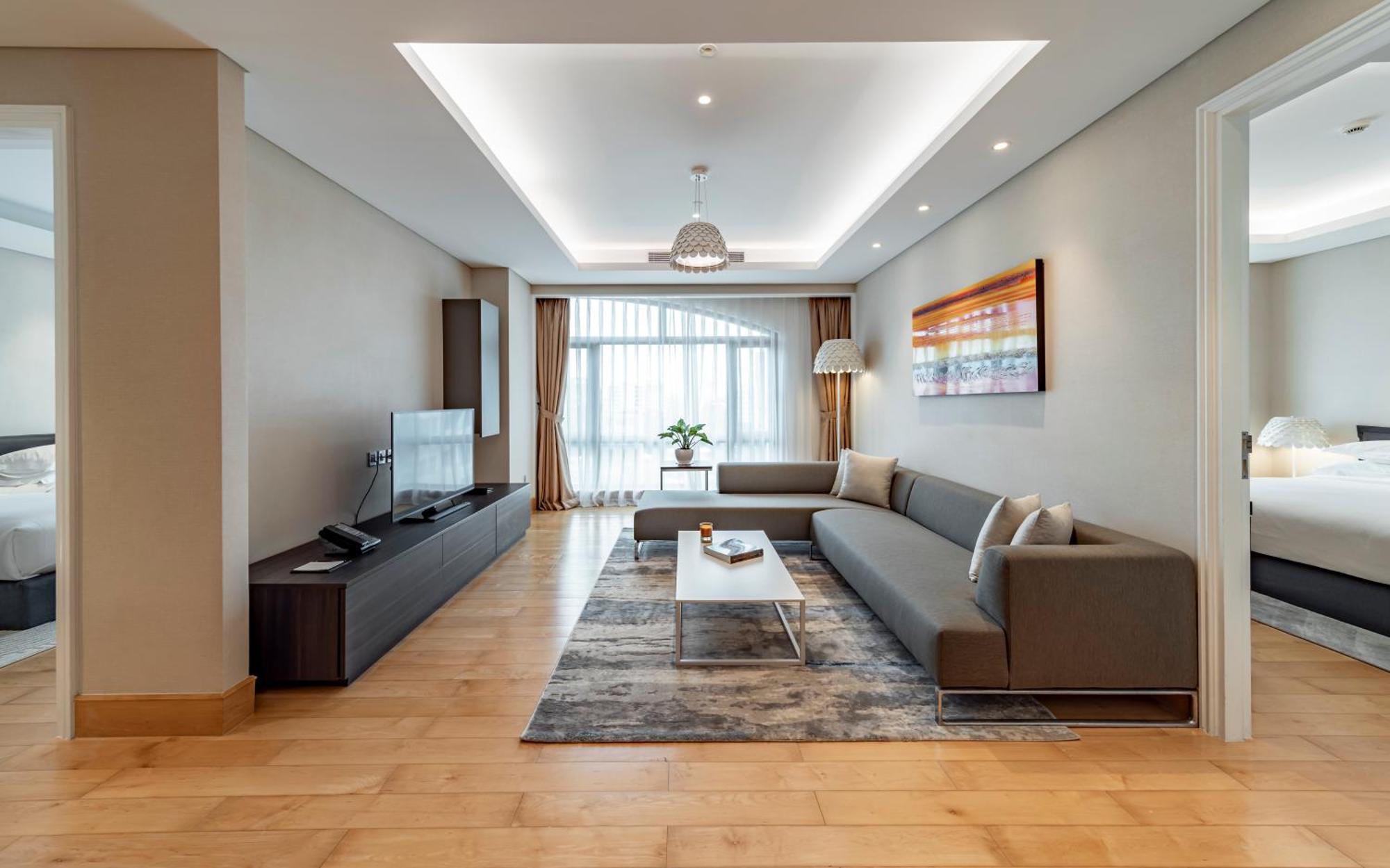 Sherwood Suites Хошимин Экстерьер фото