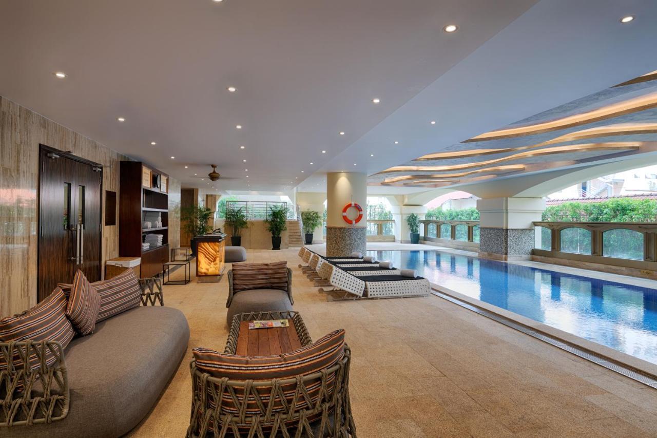 Sherwood Suites Хошимин Экстерьер фото